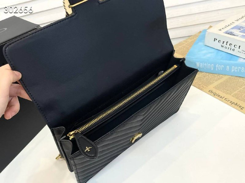 Pinko Love One Classic Shoulder Bag Black - Image 5