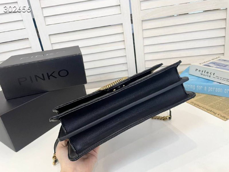 Pinko Love One Classic Shoulder Bag Black - Image 4