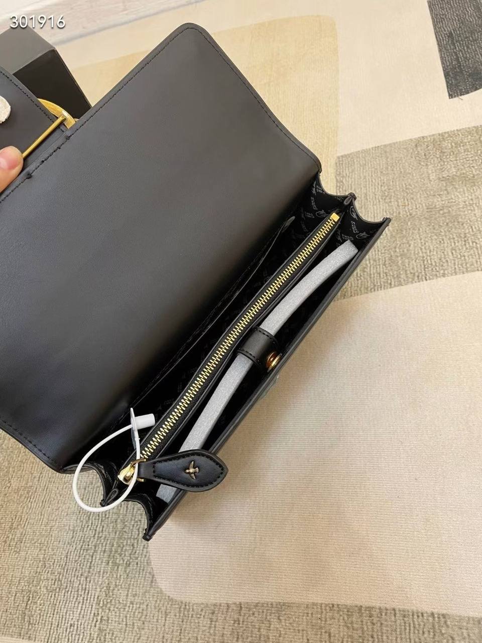 Pinko Simply Classic Love Bag – Black - Image 4